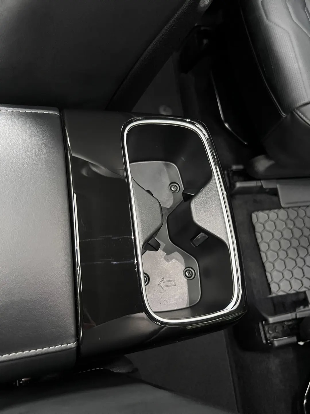 After cupholder detailing
